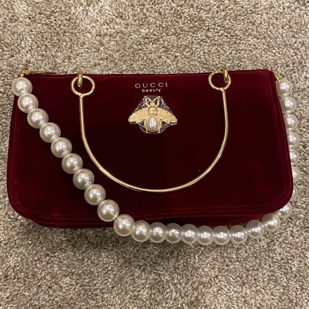 GWP Gucci Beauty Red Velvet Bag with Pearl and Gold Handles NWOT - Picture 8 of 8